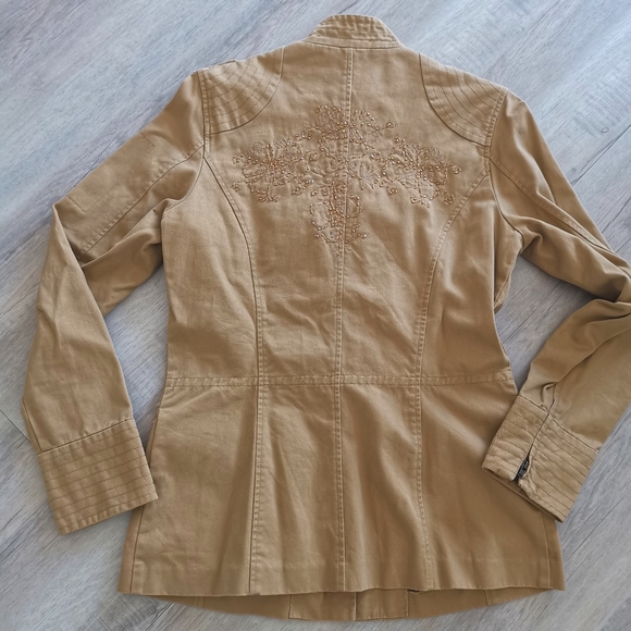 Jacket - Picture 3 of 8